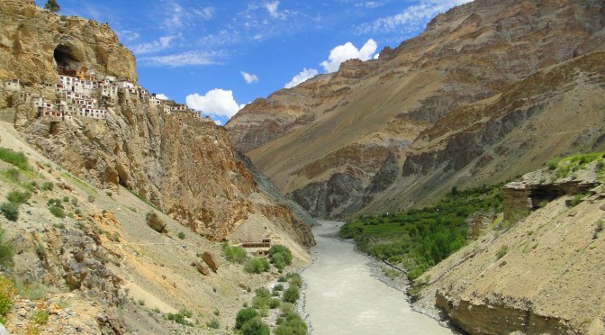 Le monastere de Phukthal.