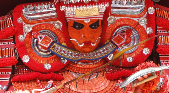Le rituel du Theyyam.