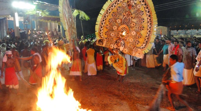 Le rituel du Padayani.